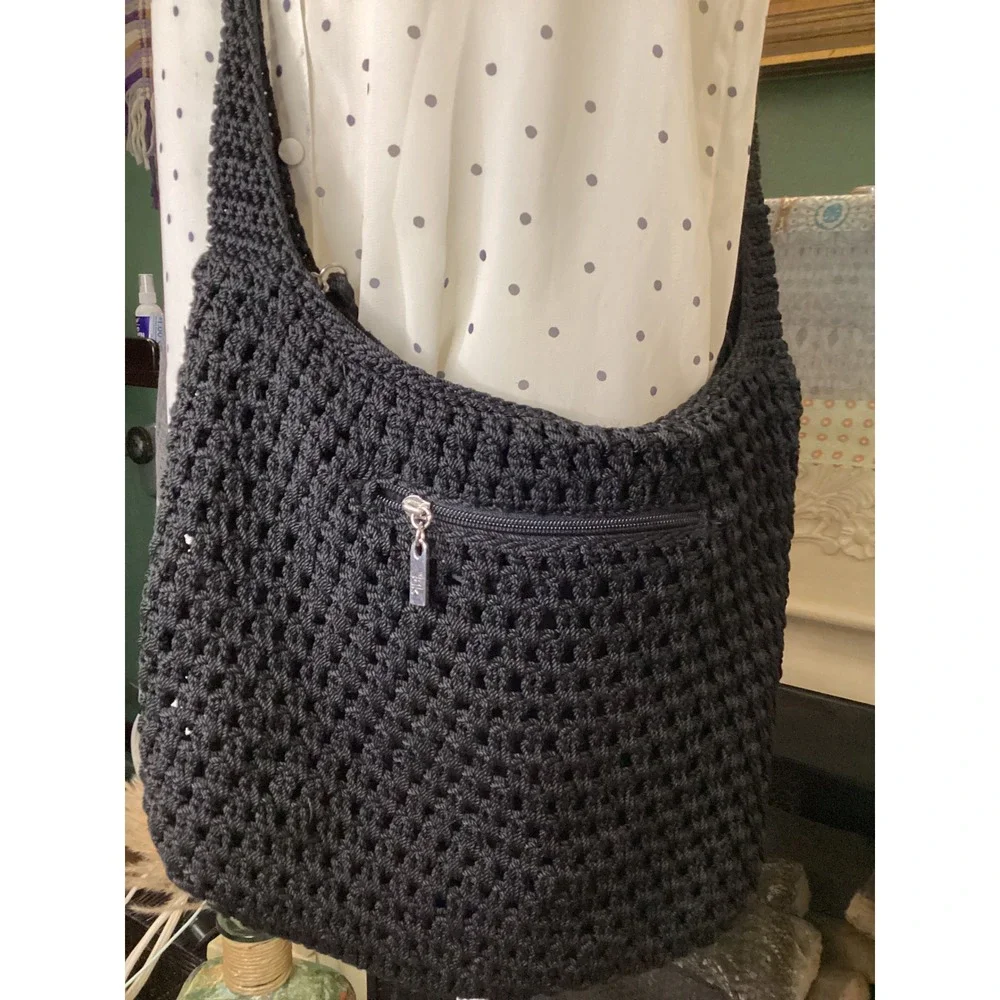 The Sak Originals Black Crochet Hobo Crossbody Bag Zip Top Pockets 1000031909